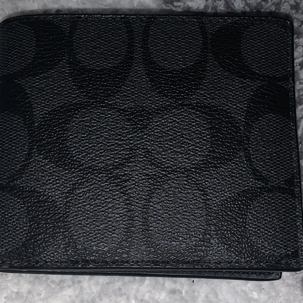 🆕 - MENS Authentic Coach Black Signature billfold WALLET - Picture 6 of 7